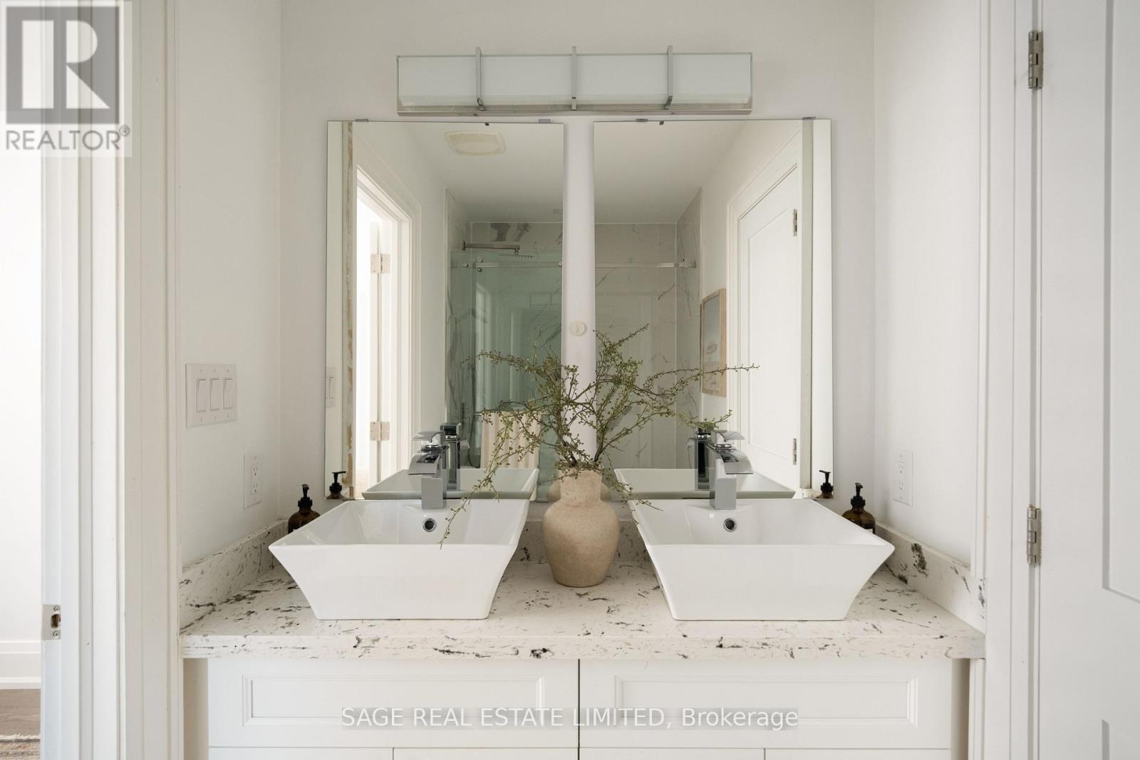 60 Rhydwen Avenue, Toronto, ON photo 34