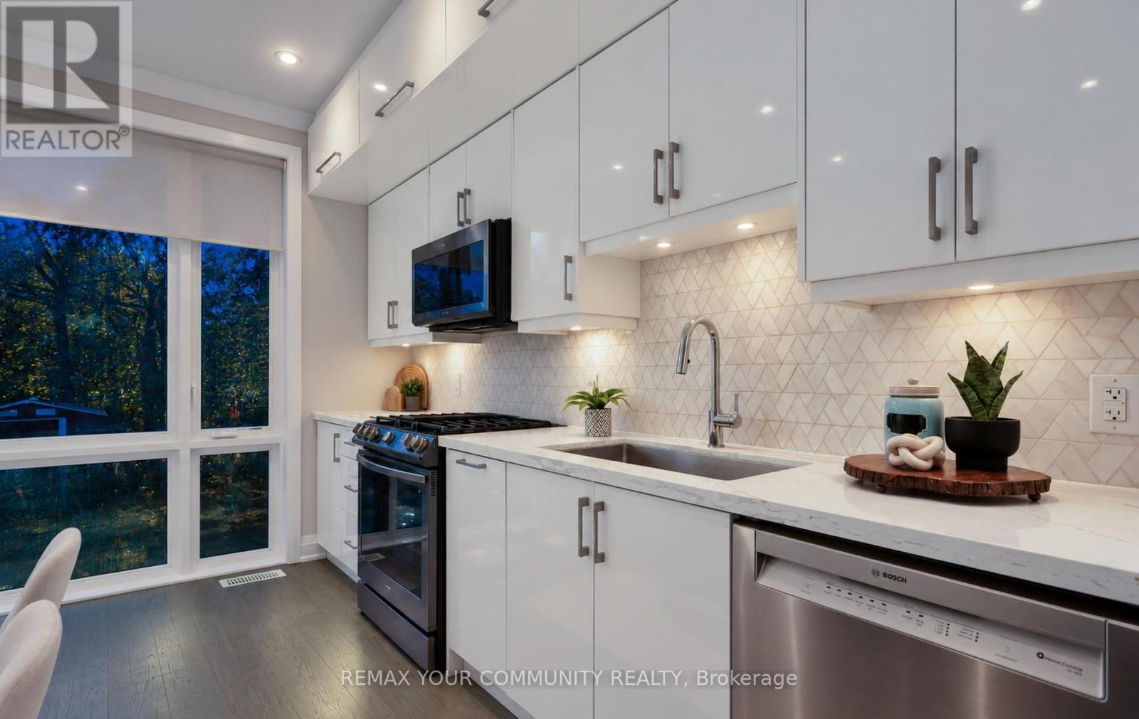 159 Boultbee Avenue, Toronto, ON photo 12
