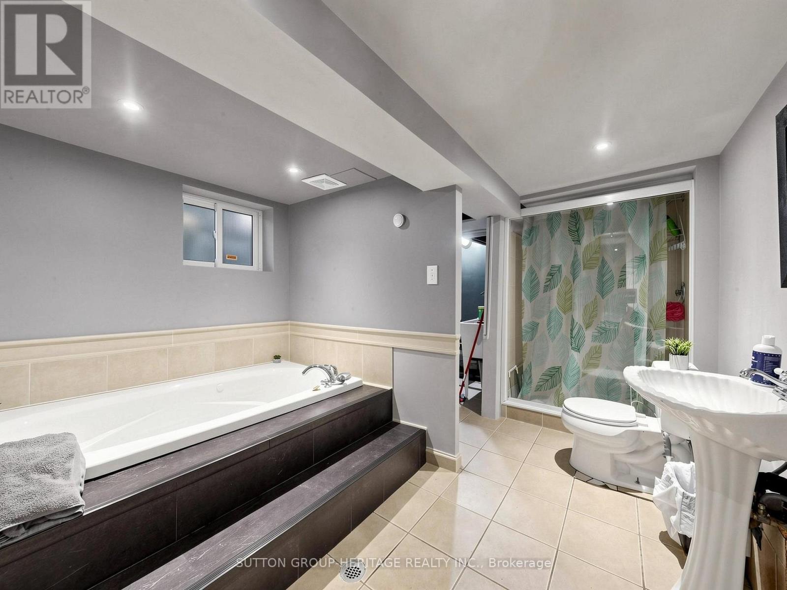 248 Westwood Avenue, Toronto, ON photo 31