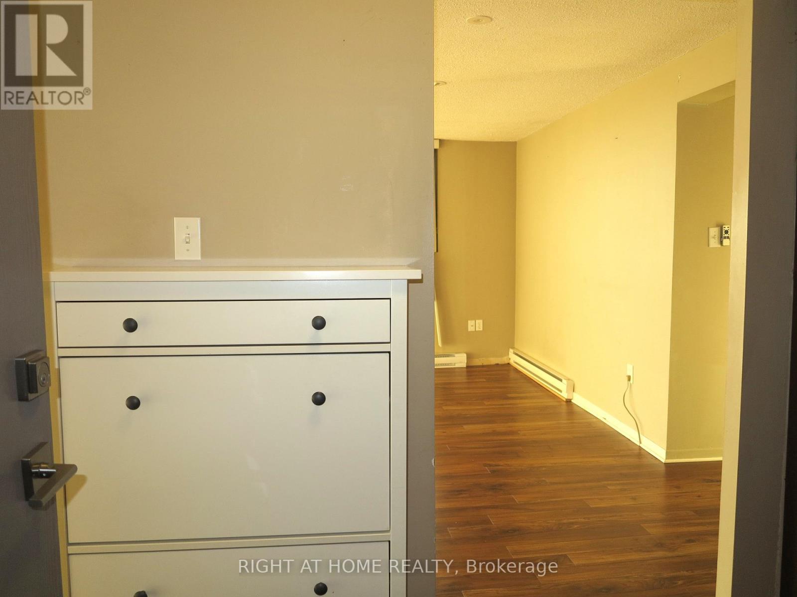 127 Belmont Unit 610 photo 2