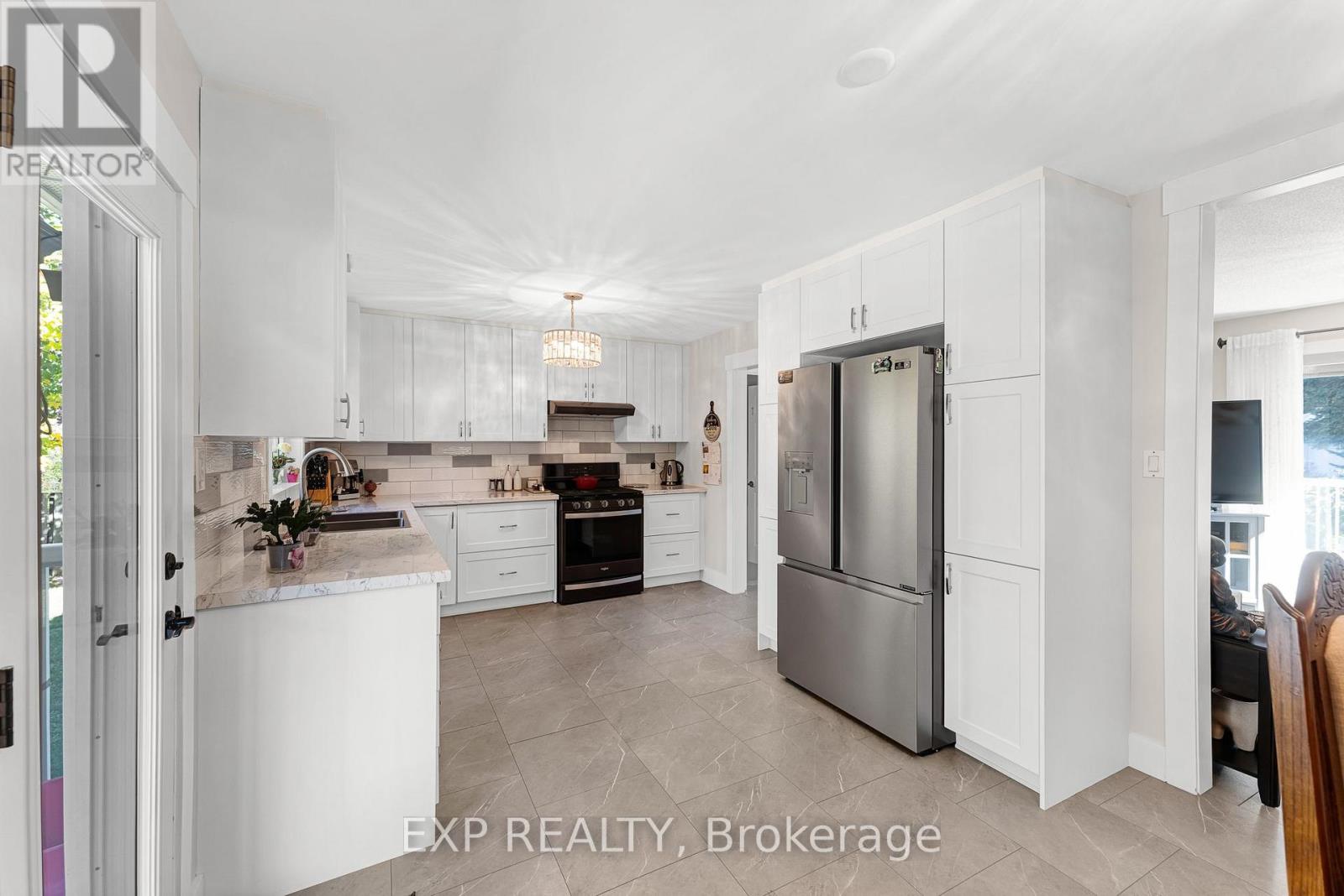 4 Burbank Circle, Adjala-Tosorontio, ON photo 11