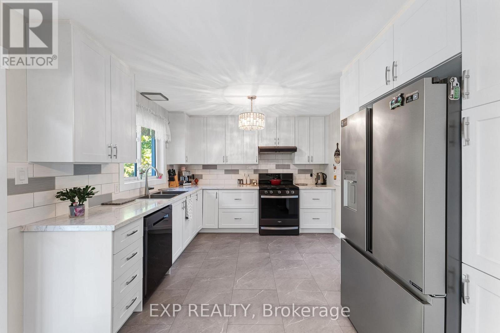 4 Burbank Circle, Adjala-Tosorontio, ON photo 12