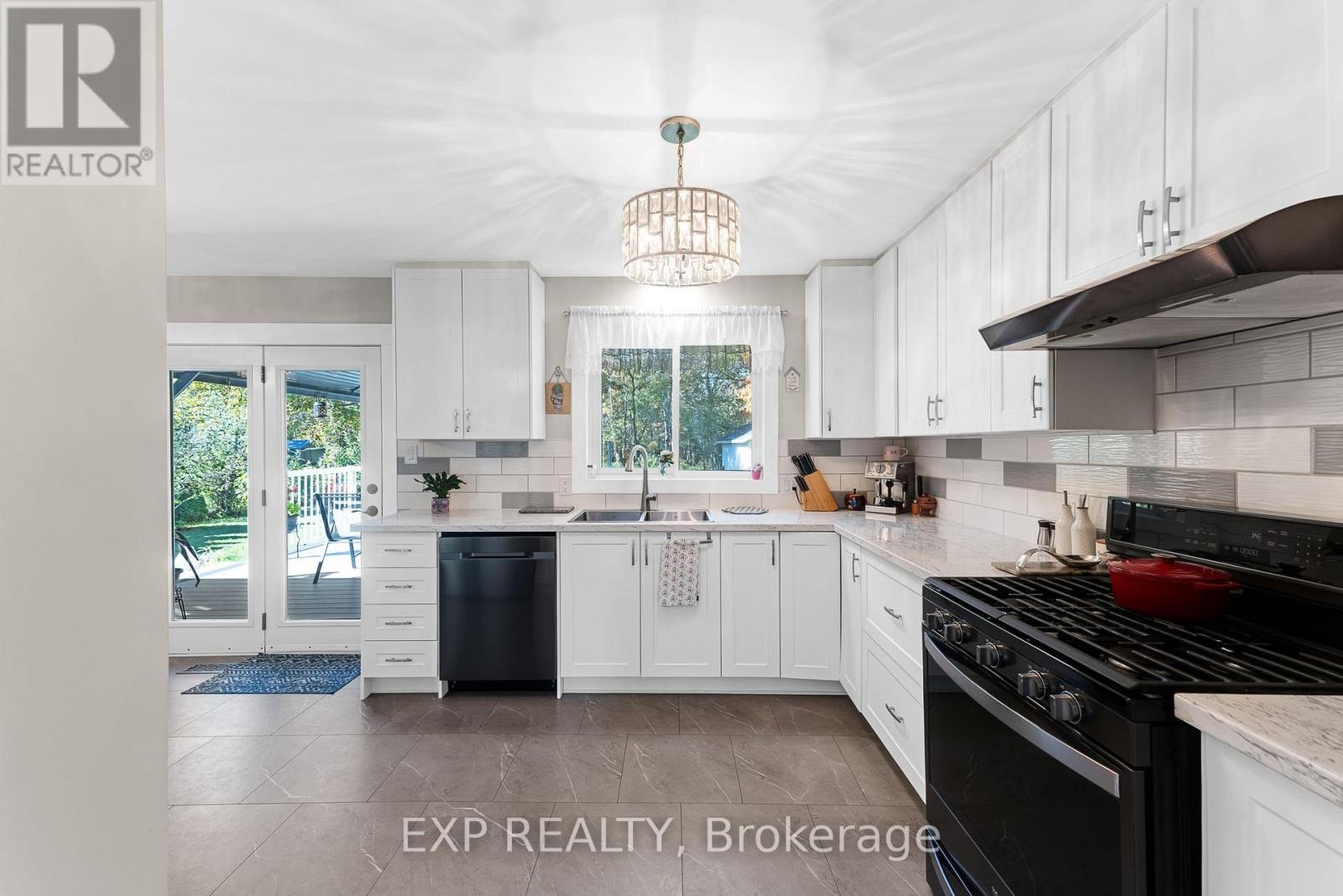 4 Burbank Circle, Adjala-Tosorontio, ON photo 14