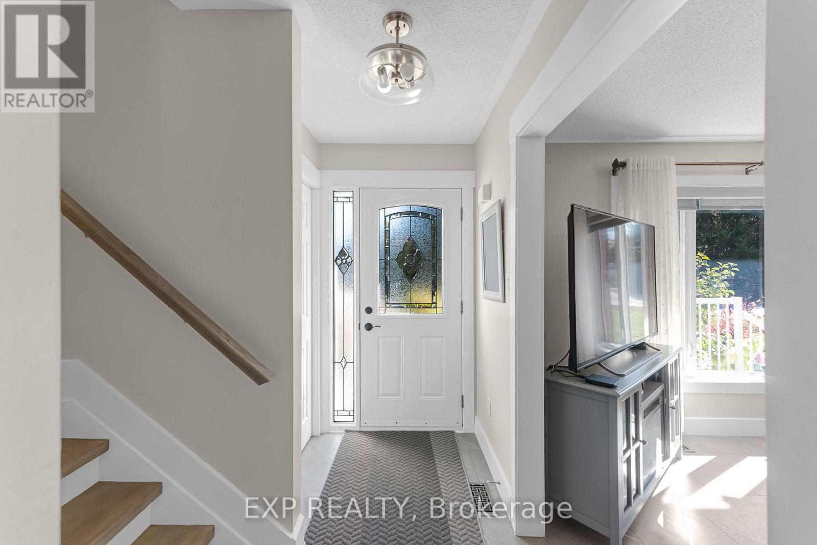4 Burbank Circle, Adjala-Tosorontio, ON photo 4
