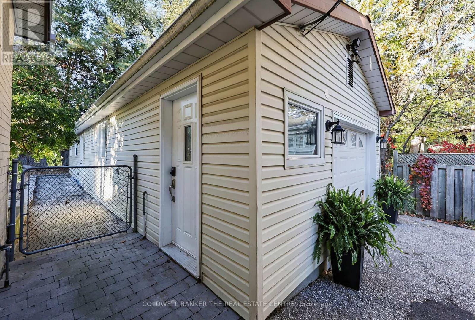 65 Millard Avenue, Newmarket, ON photo 31
