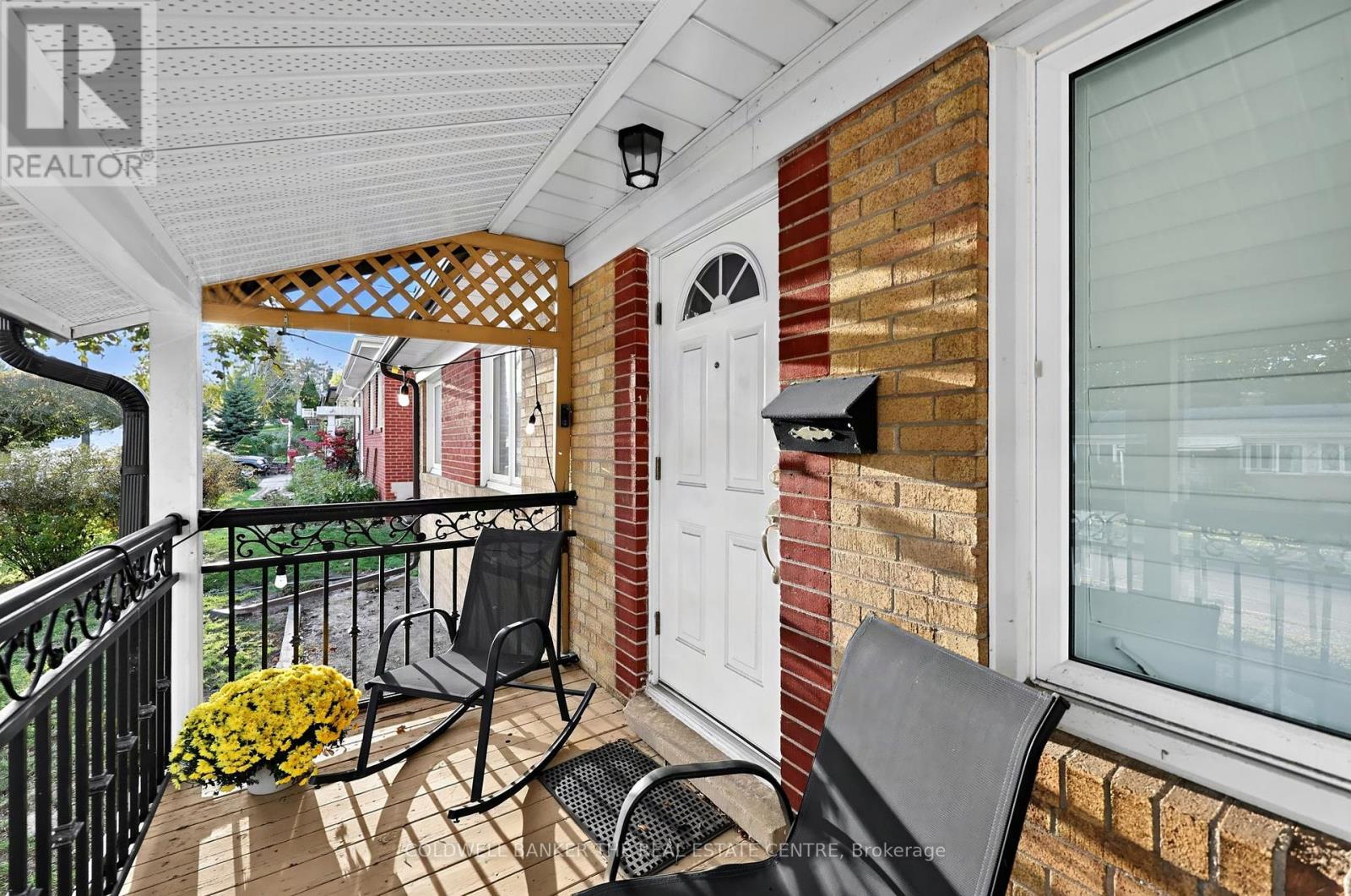 65 Millard Avenue, Newmarket, ON photo 4