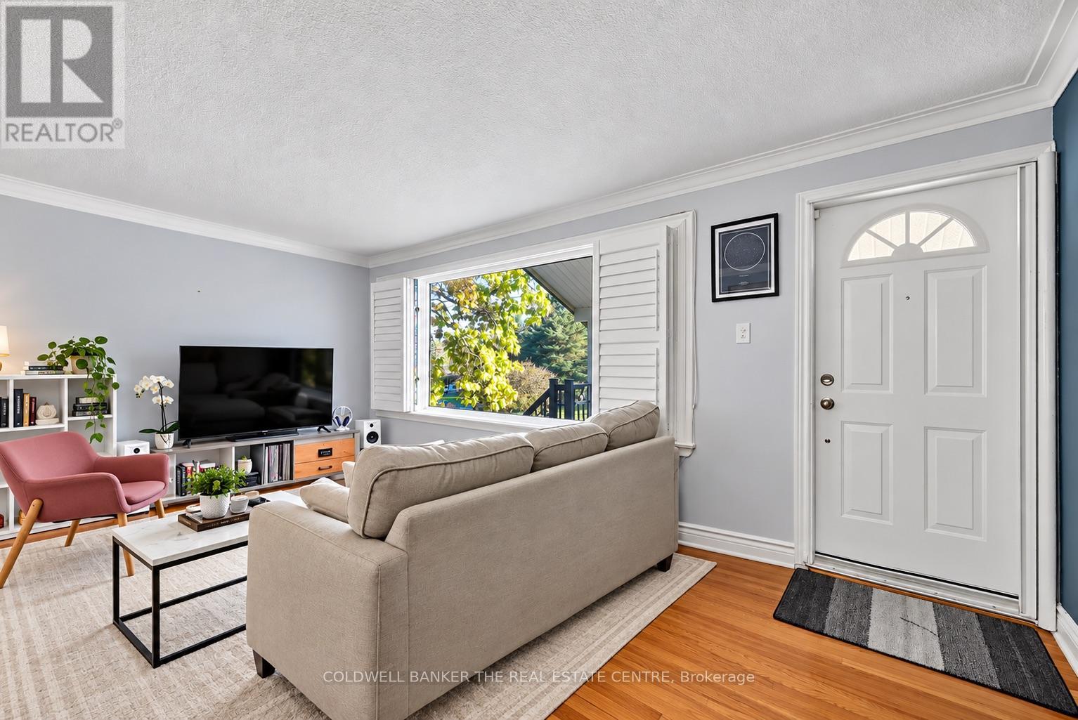 65 Millard Avenue, Newmarket, ON photo 5