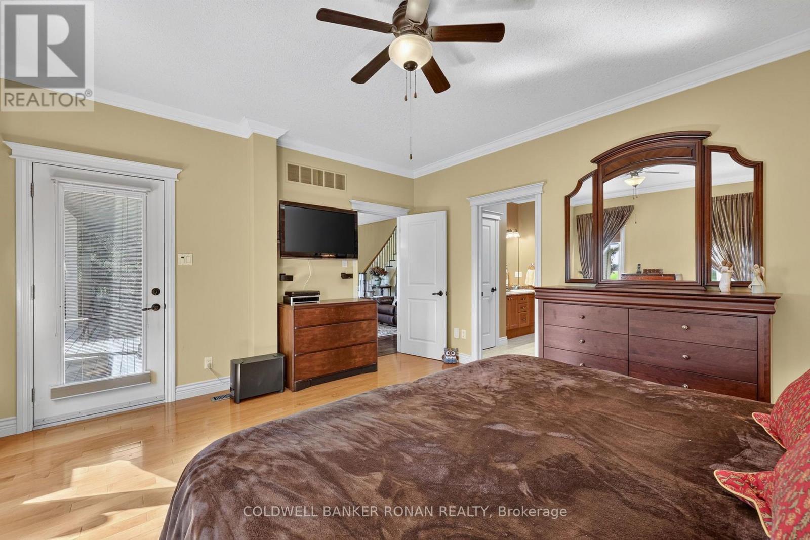 128 Denney Drive, Essa photo 16