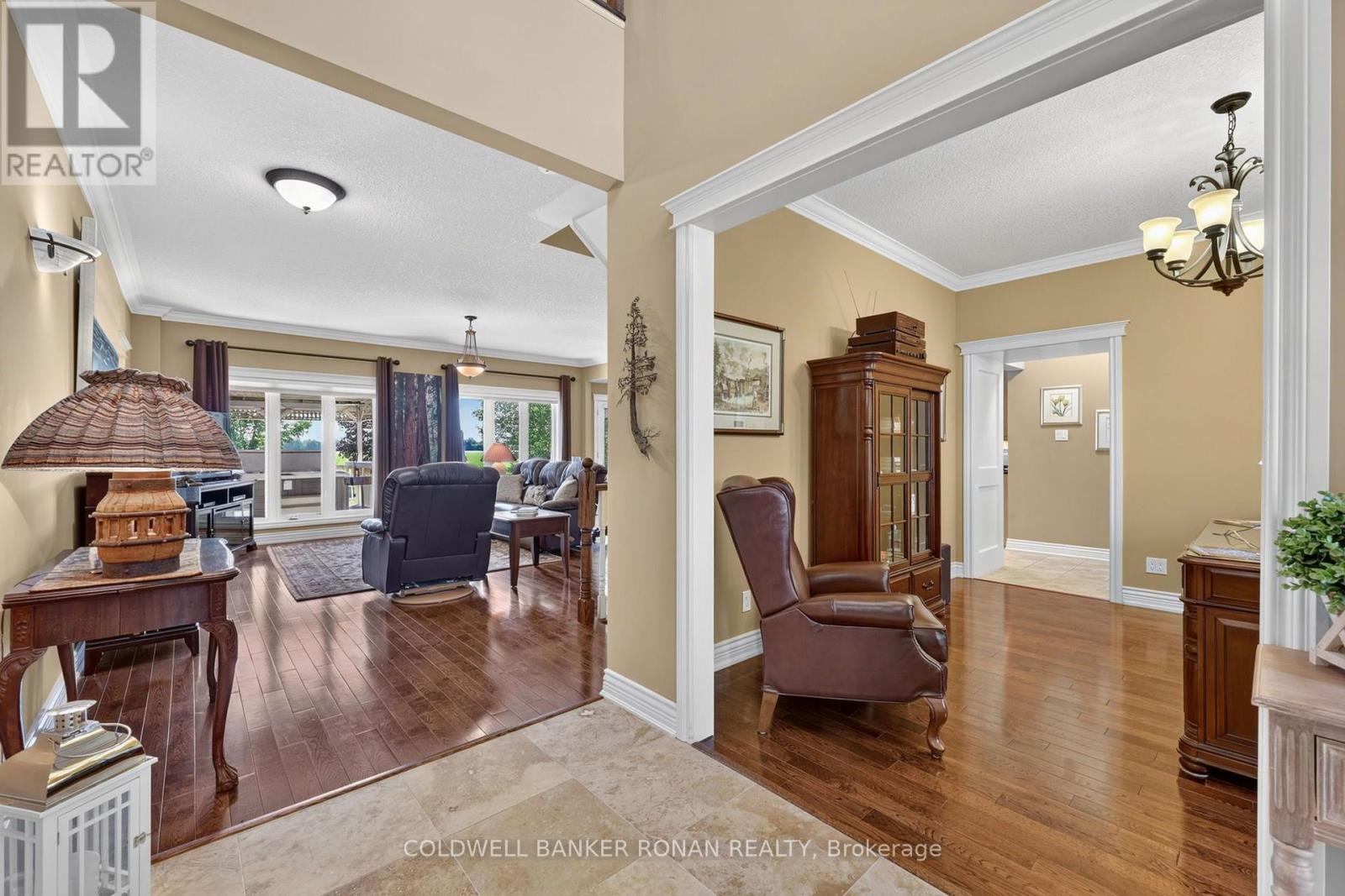 128 Denney Drive, Essa photo 5