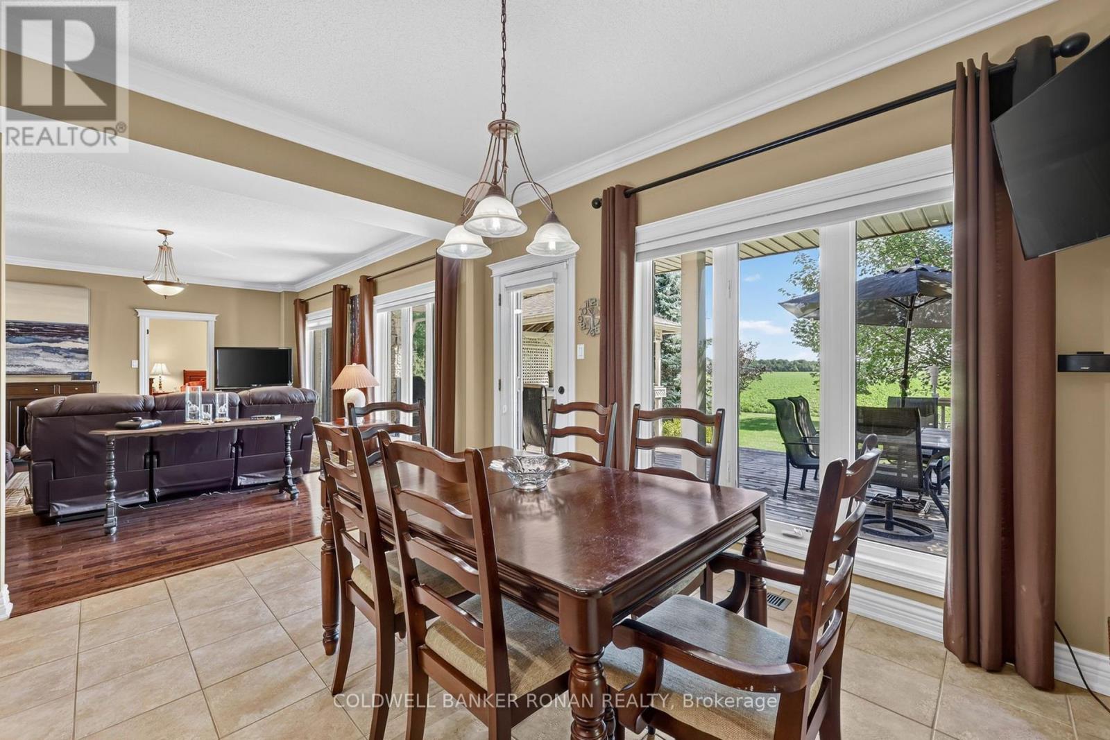 128 Denney Drive, Essa photo 9