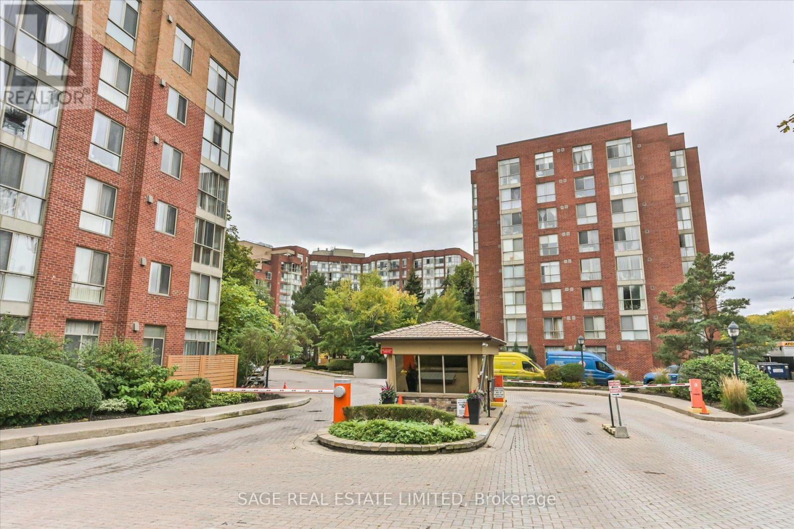 846- 24 Southport Street, Toronto, ON photo 2