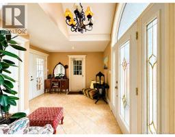 102 St George, photo 10