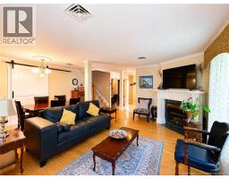 102 St George, photo 19