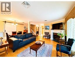 102 St George, photo 20