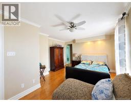 102 St George, photo 24