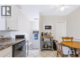 109 Oak Avenue, photo 15
