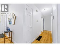 109 Oak Avenue, photo 16