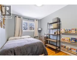 109 Oak Avenue, photo 20