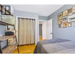 109 Oak Avenue, photo 21