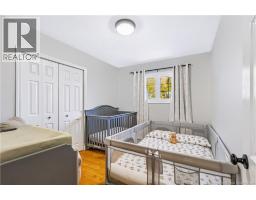 109 Oak Avenue, photo 22