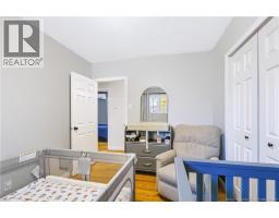 109 Oak Avenue, photo 23