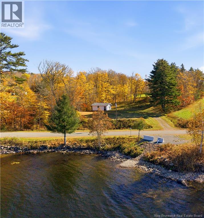 61 Hawkshaw Road photo 2