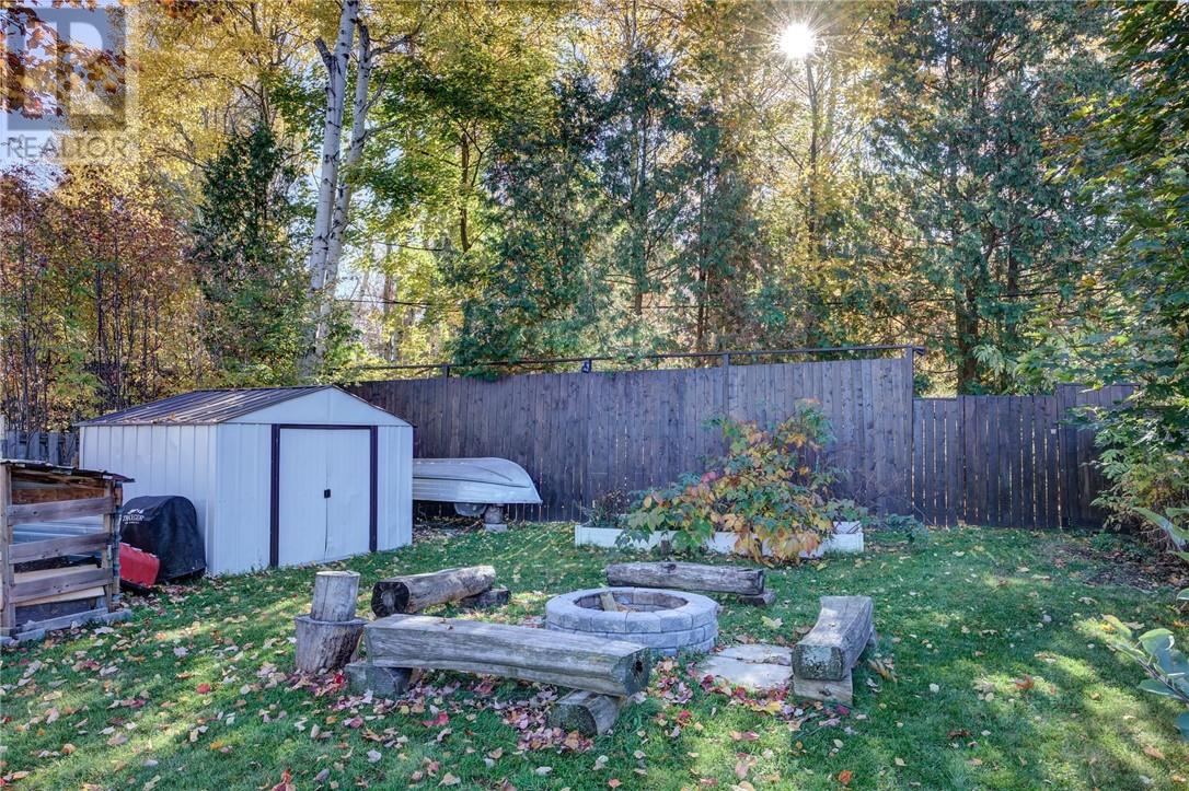 1087 Hawthorne Drive - 27