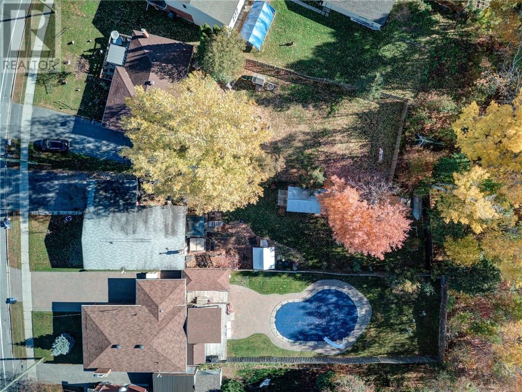 1087 Hawthorne Drive - 33