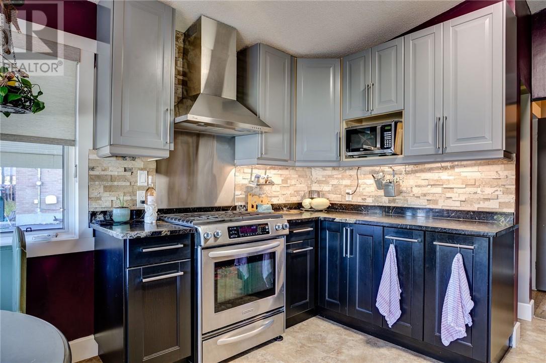 1087 Hawthorne Drive - 7