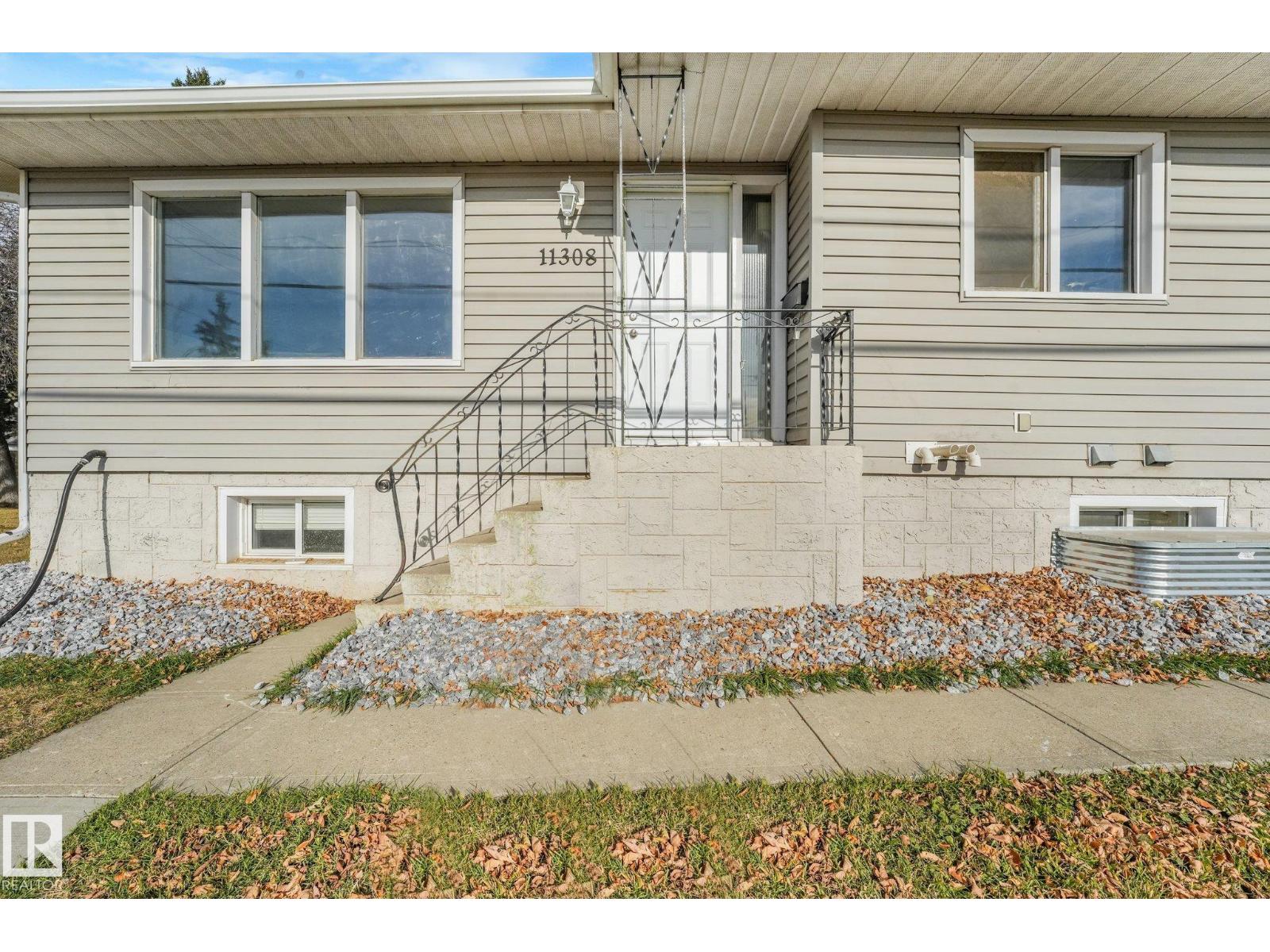 Photo of 11308 129 AV NW, Edmonton