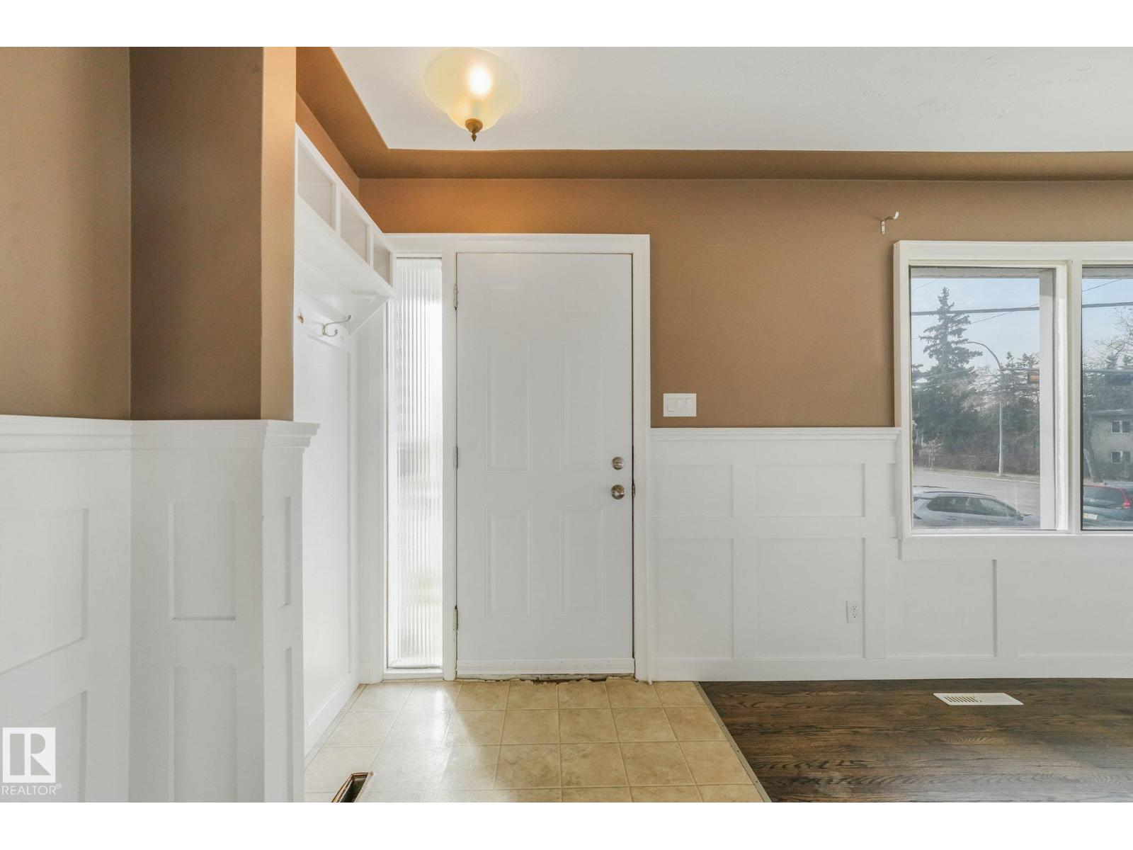 11308 129 Avenue NW, photo 10
