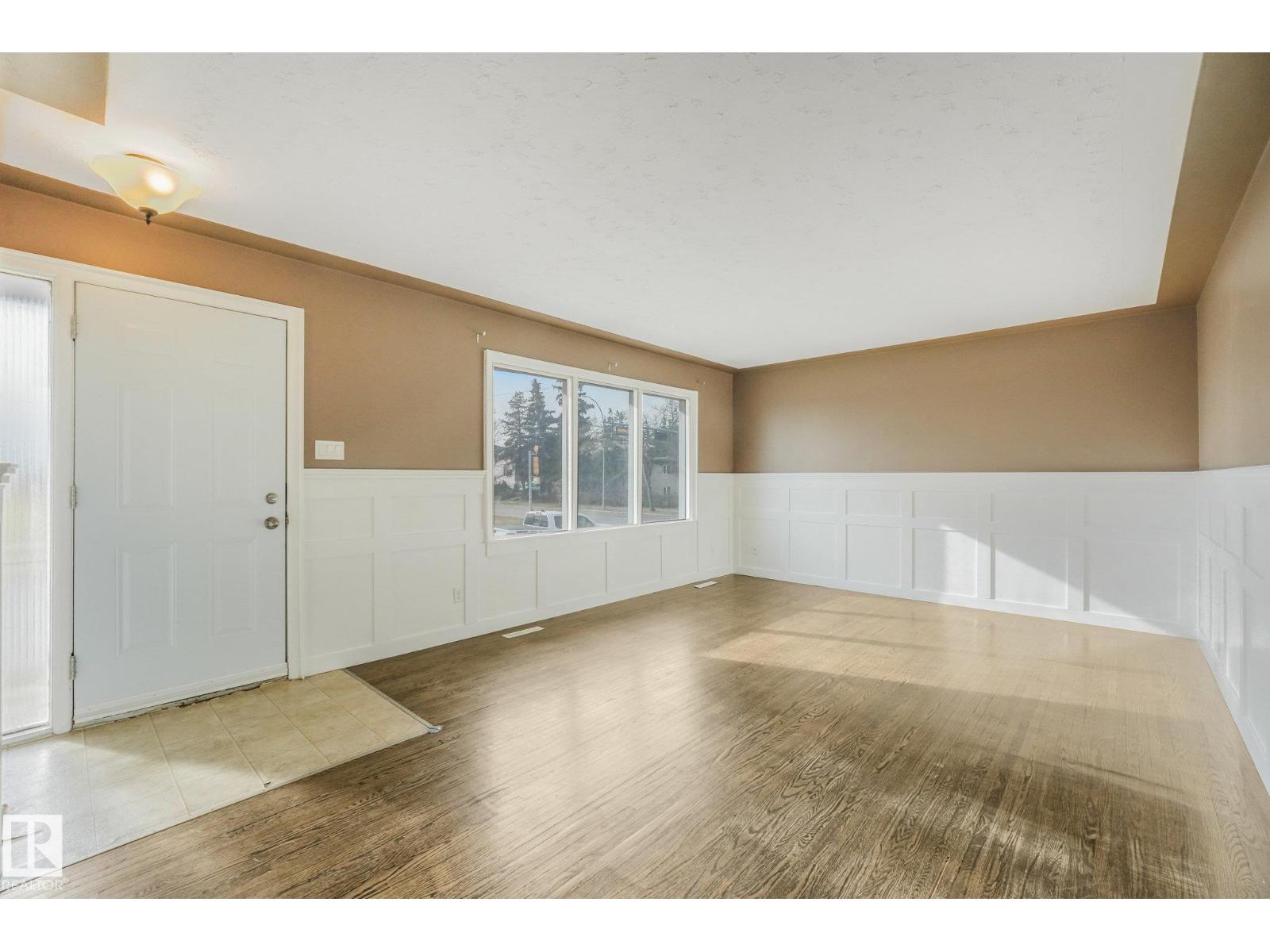 11308 129 Avenue NW, photo 13
