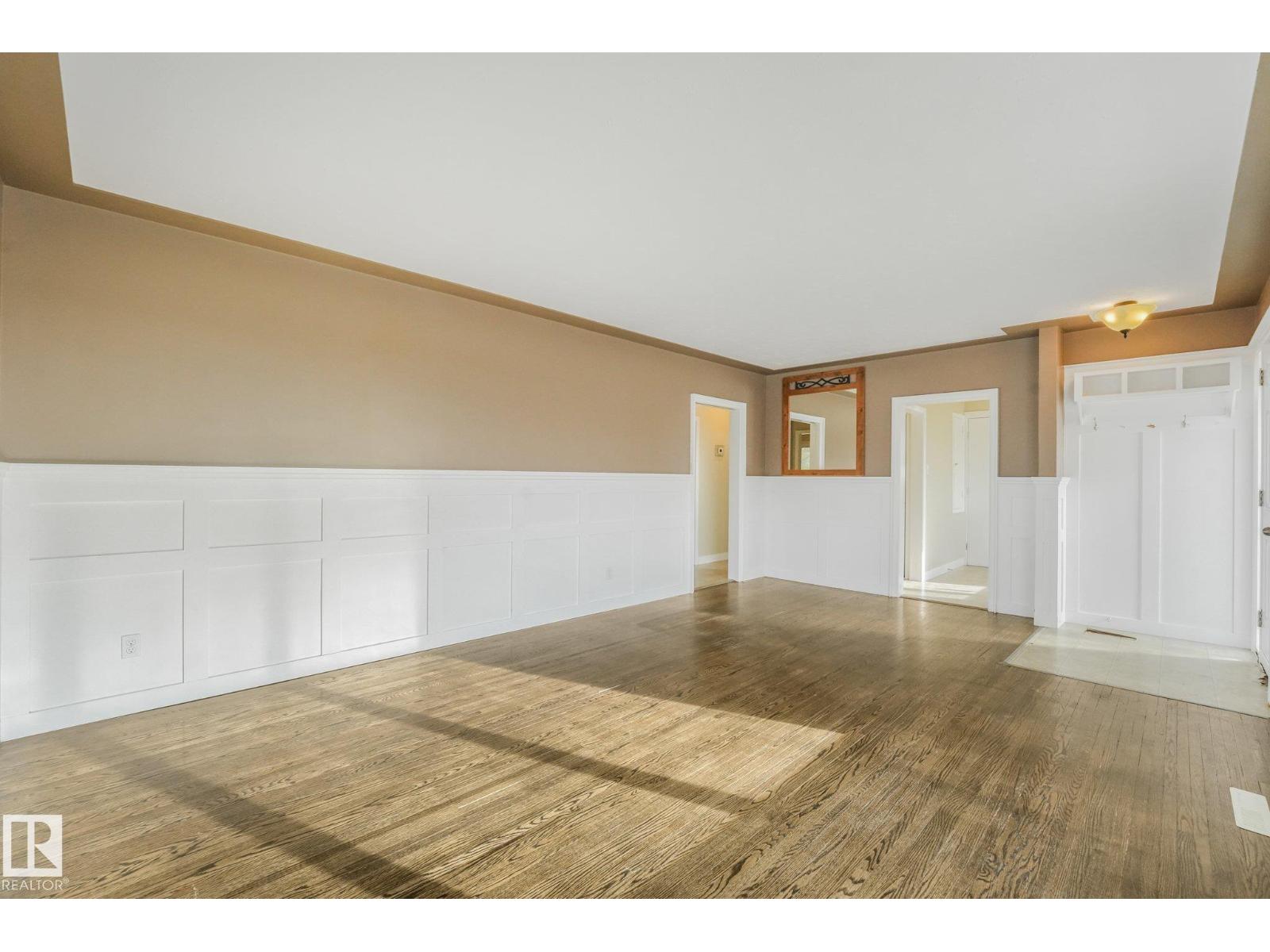 11308 129 Avenue NW, photo 14