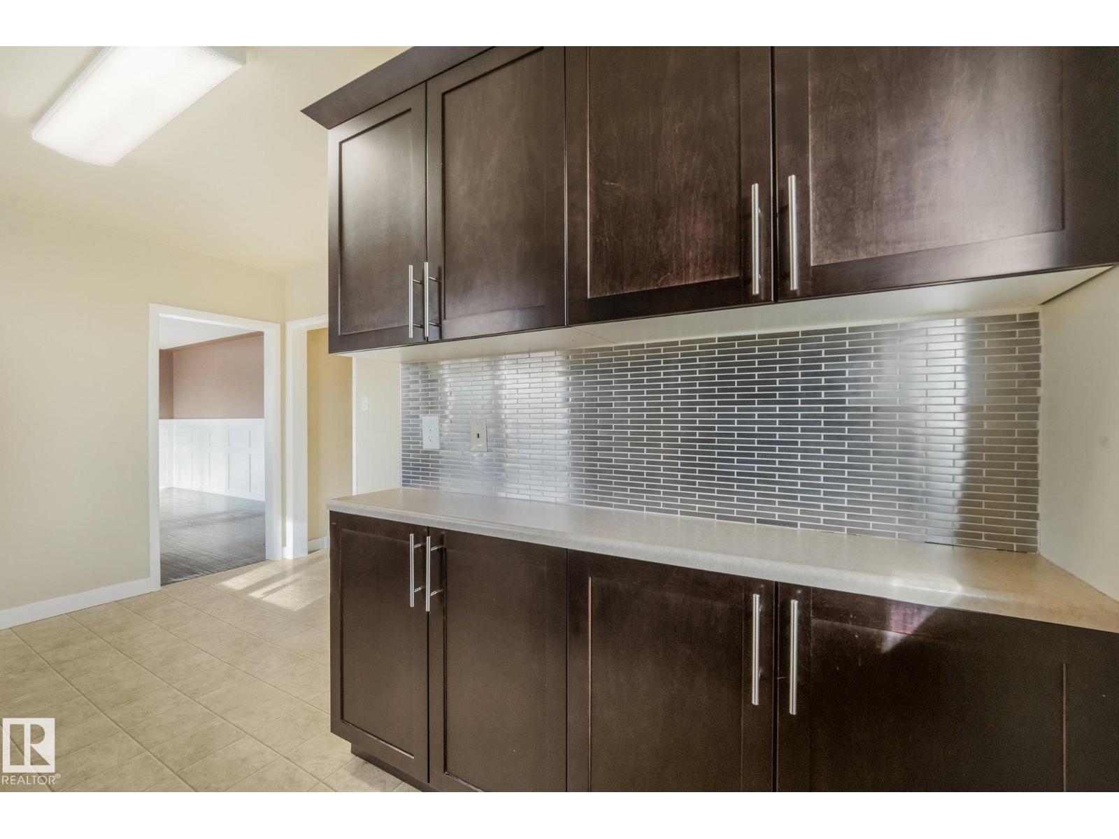 11308 129 Avenue NW, photo 19