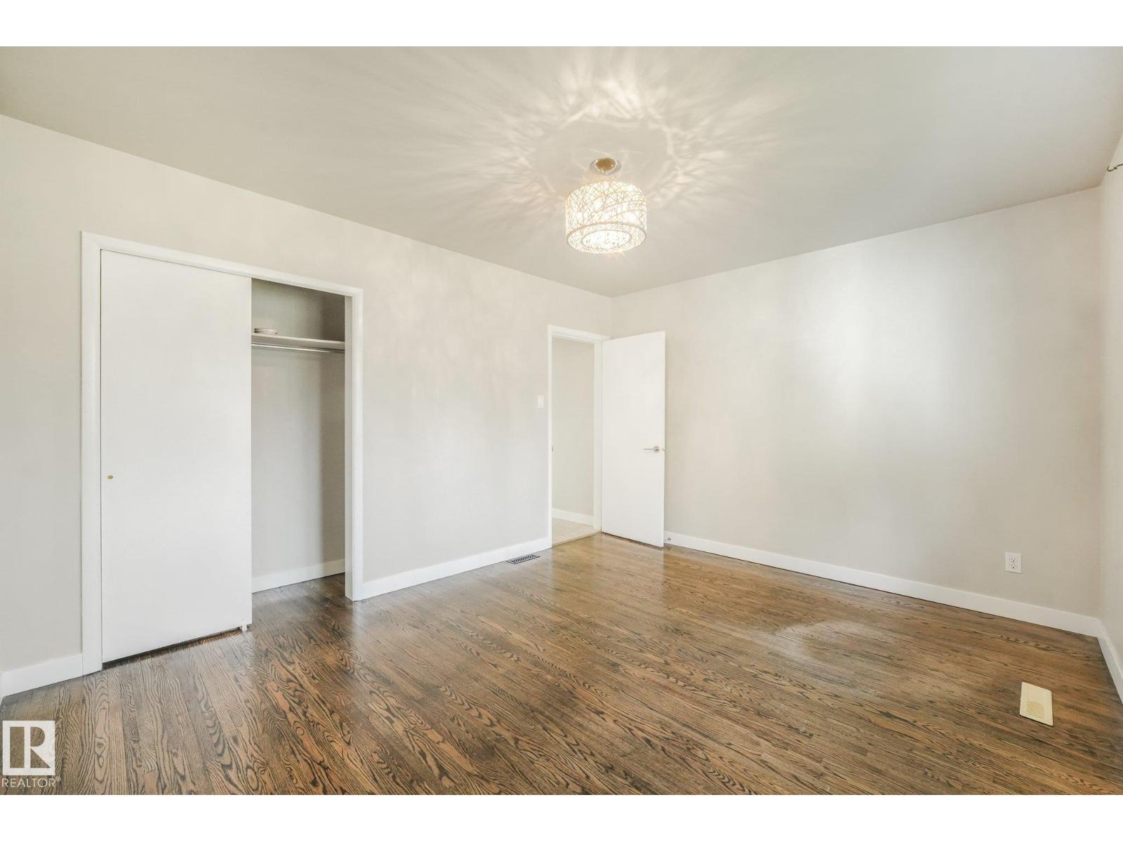 11308 129 Avenue NW, photo 24