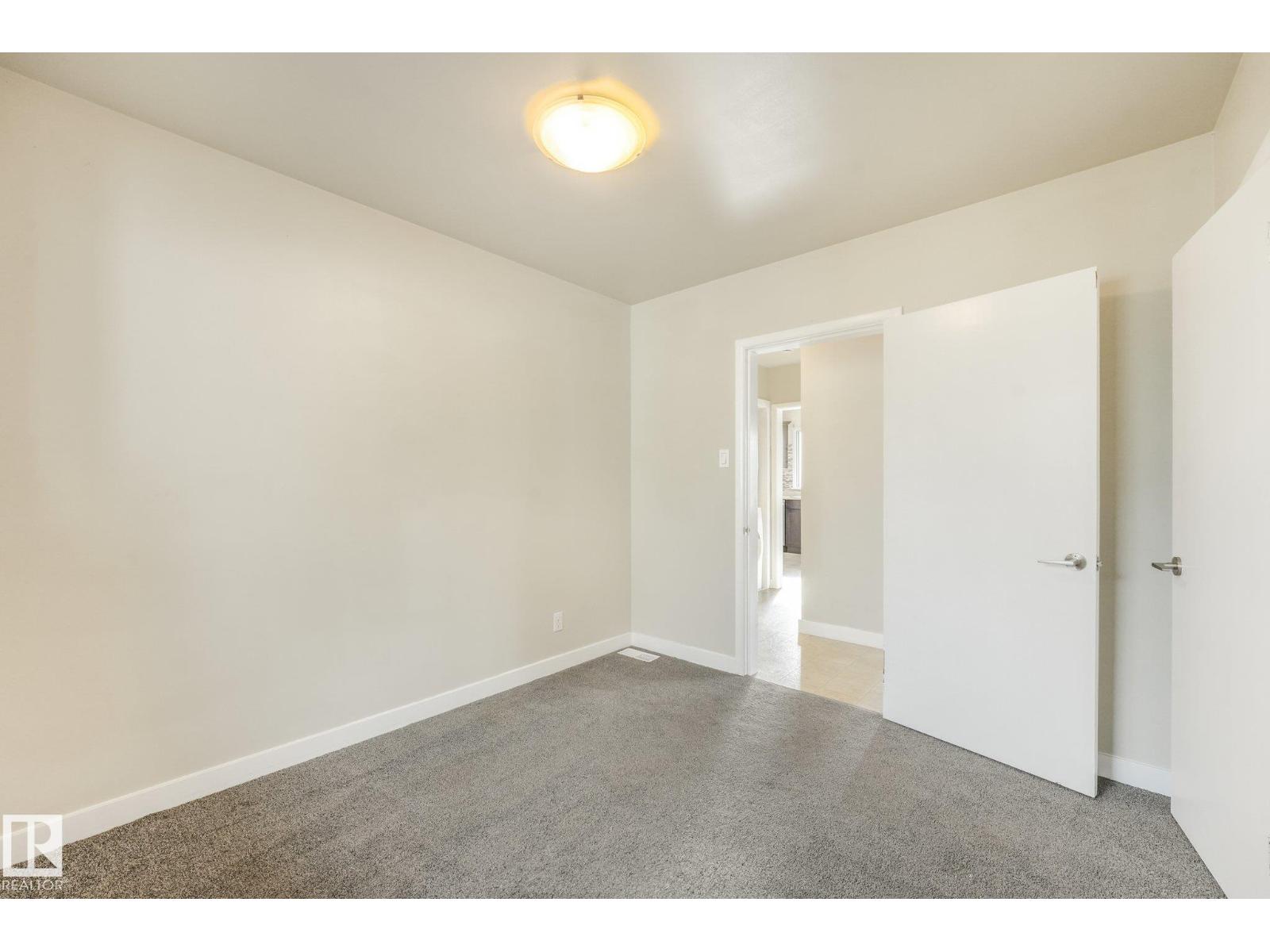 11308 129 Avenue NW, photo 26