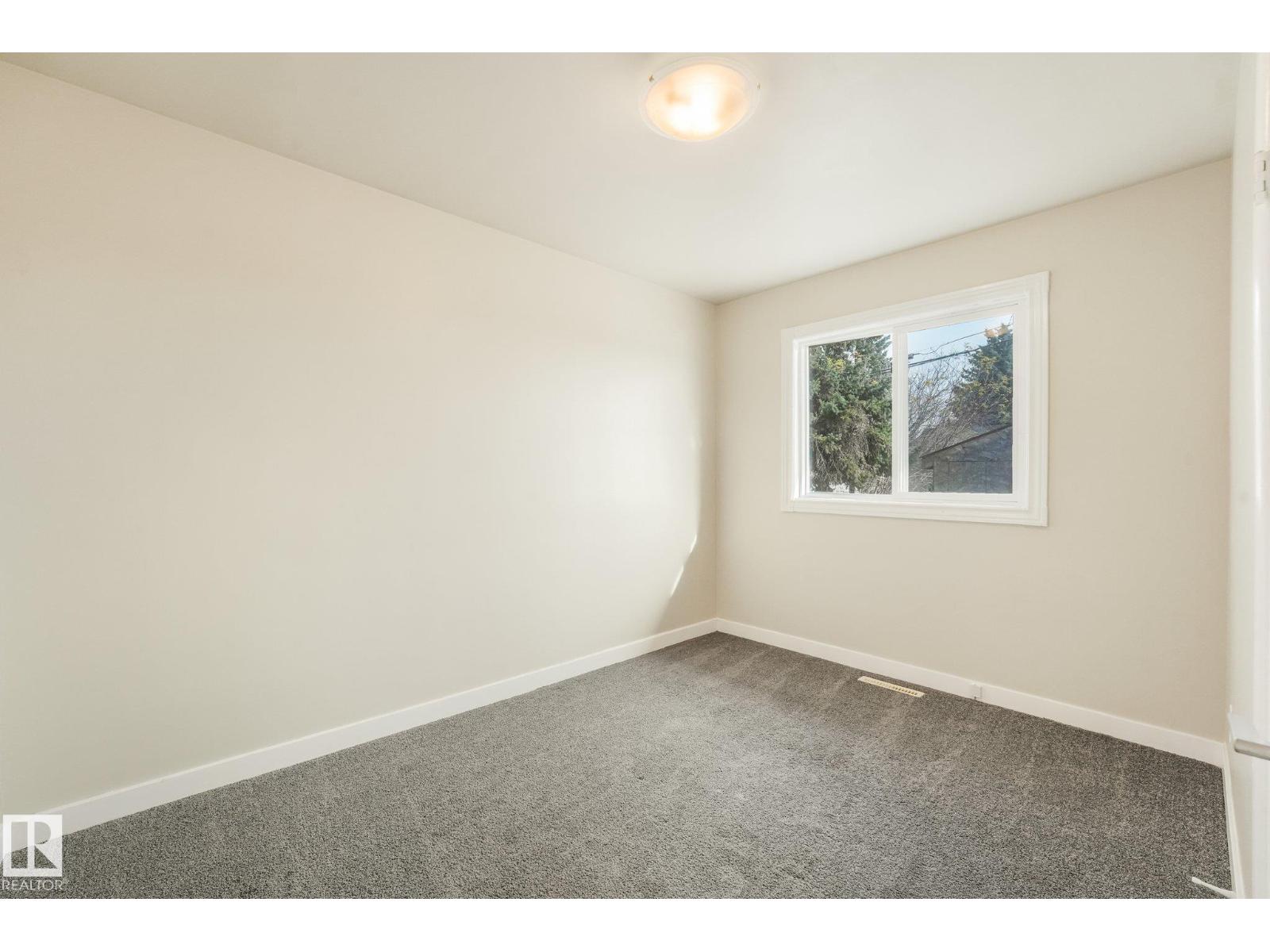 11308 129 Avenue NW, photo 27