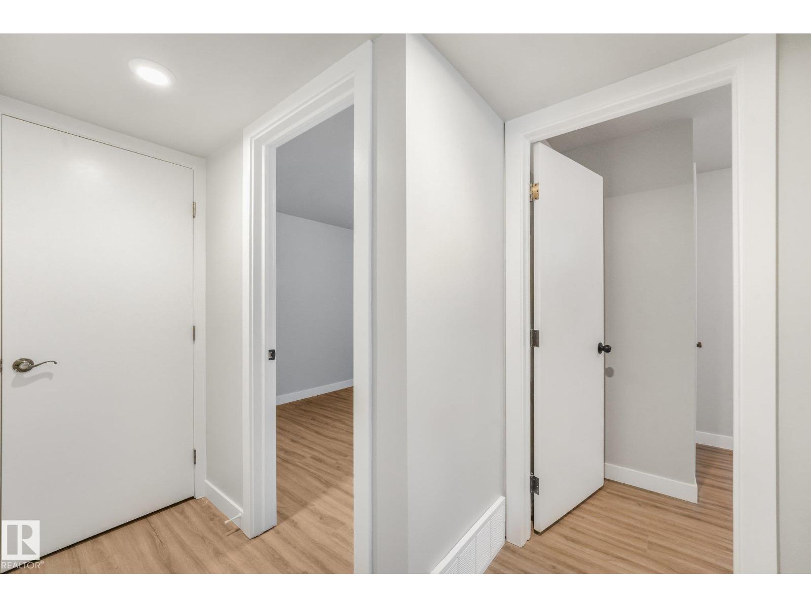 11308 129 Avenue NW, photo 33