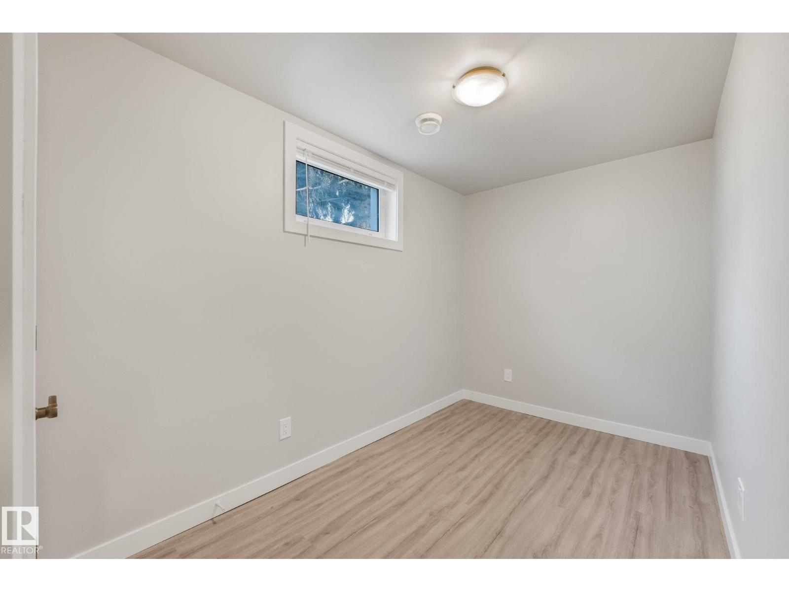 11308 129 Avenue NW, photo 37