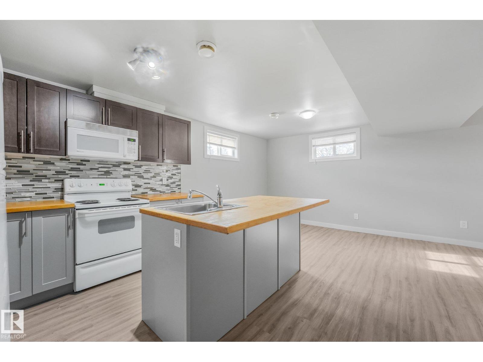11308 129 Avenue NW, photo 42