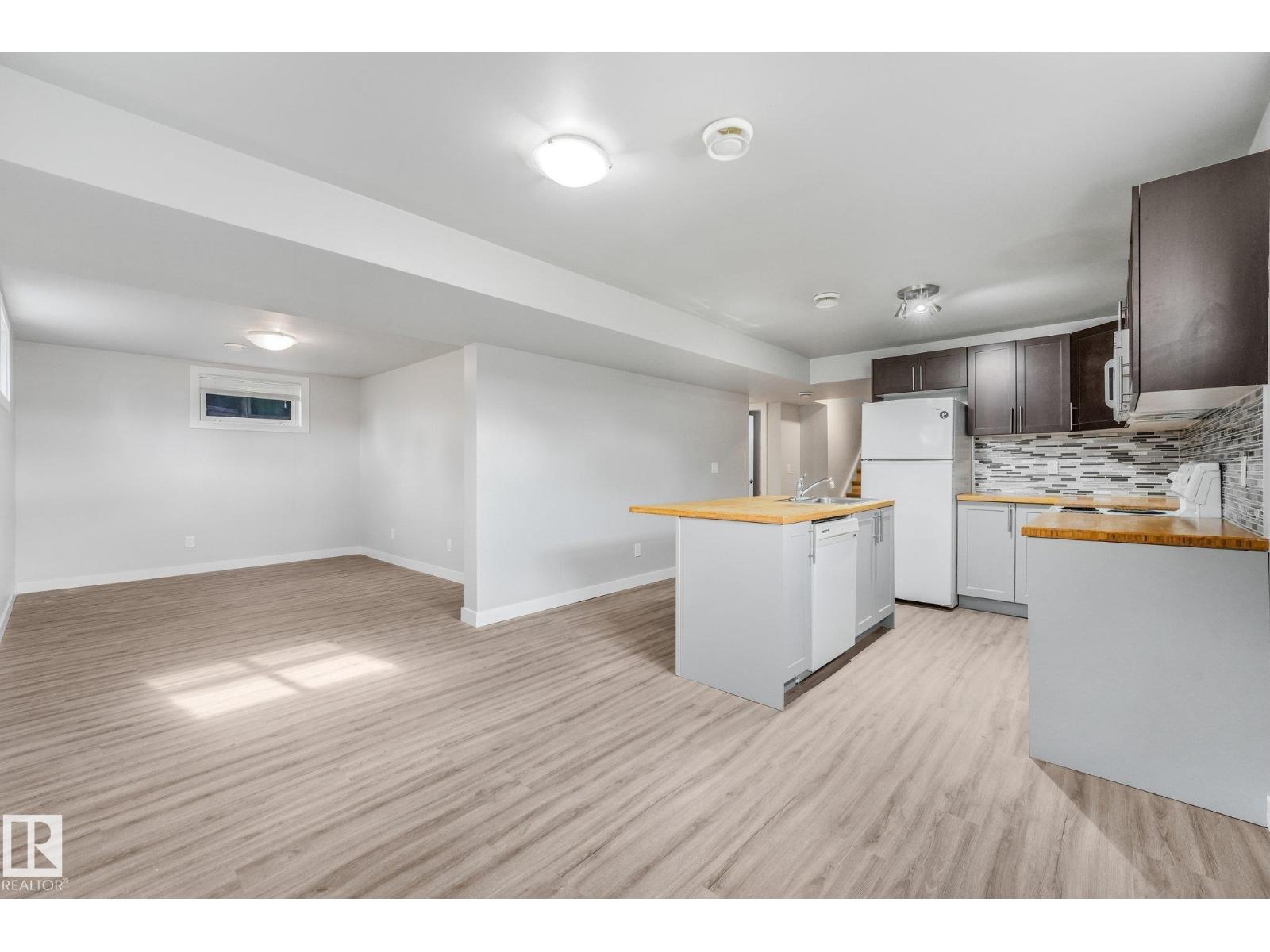11308 129 Avenue NW, photo 44