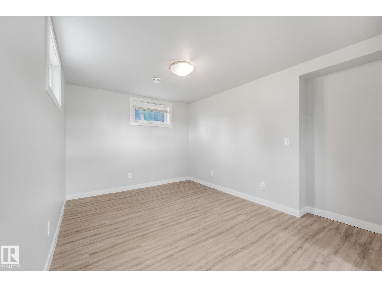 11308 129 Avenue NW, photo 45