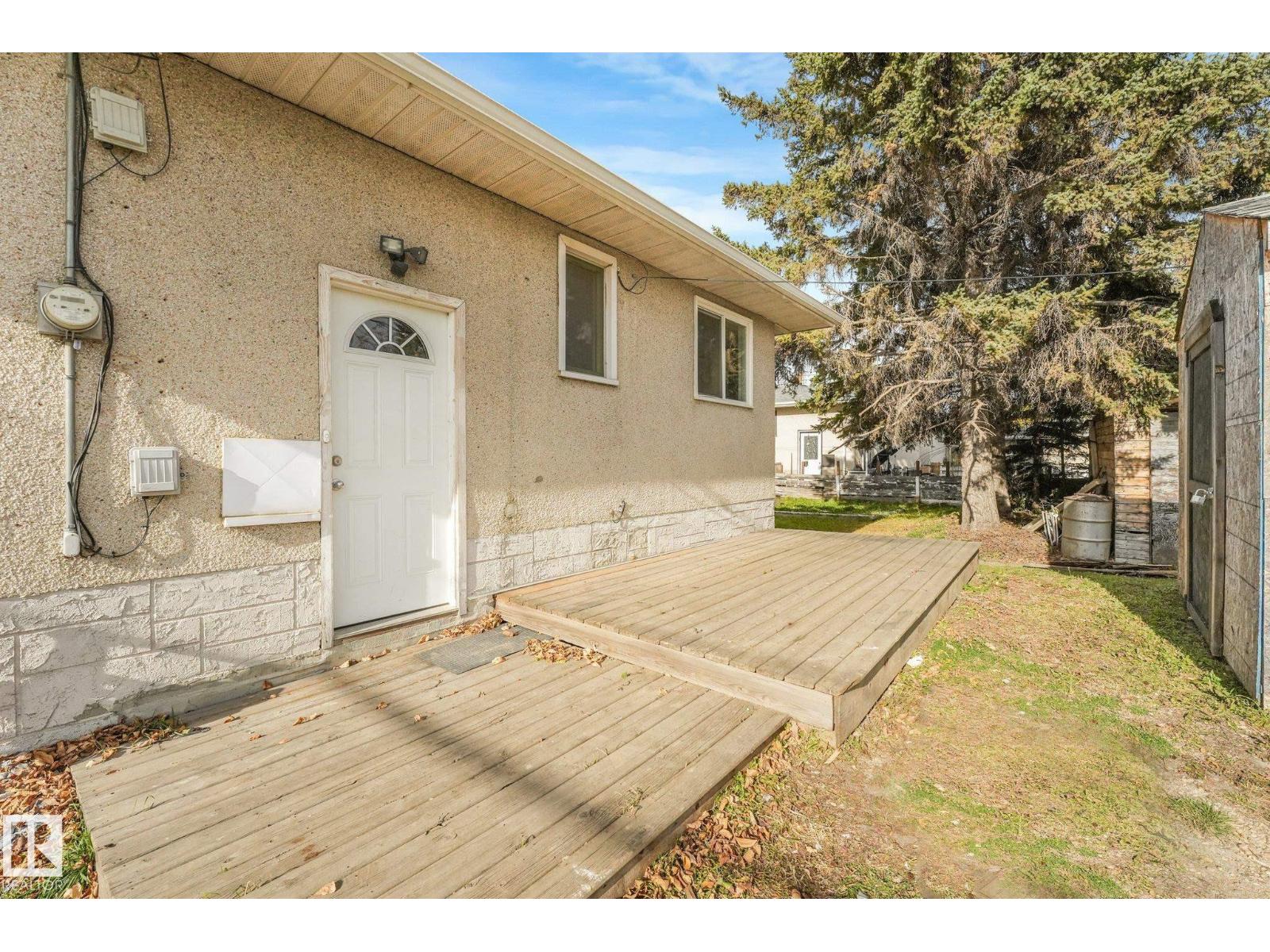 11308 129 Avenue NW, photo 9