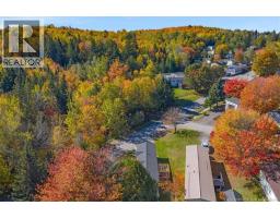 83 Holly Lane, photo 24