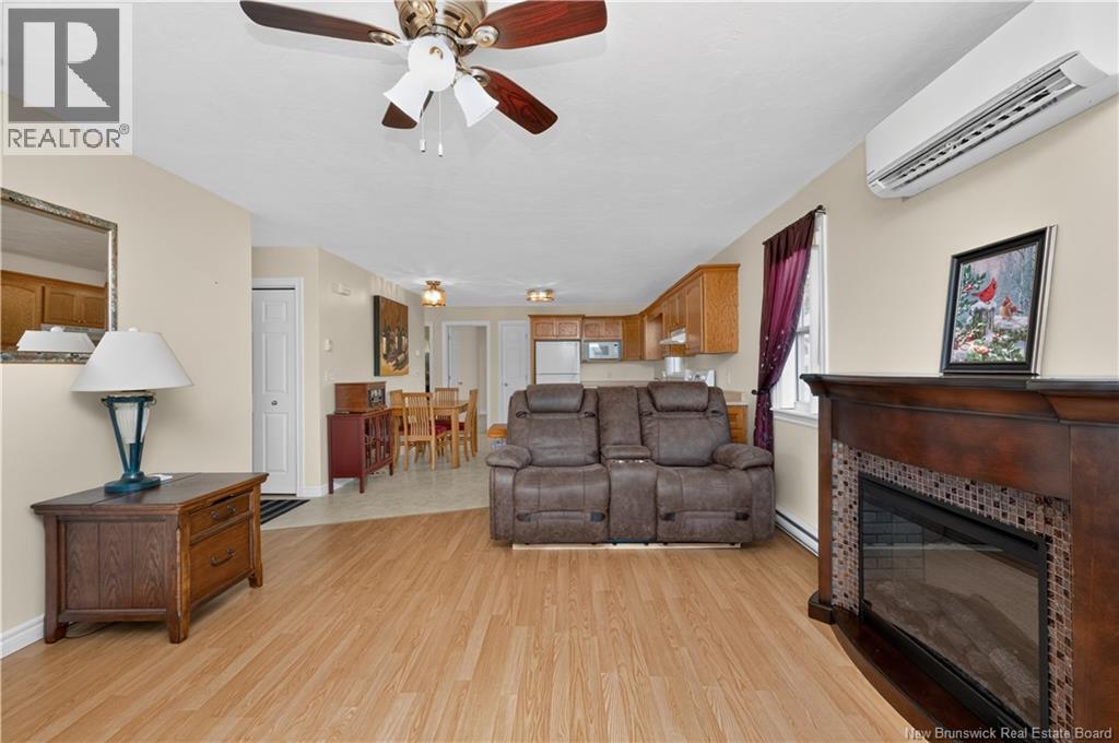 104 Colton photo 5
