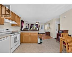 104 Colton, photo 10