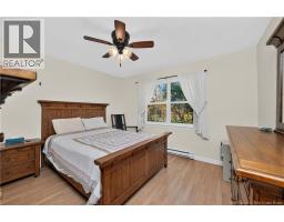 104 Colton, photo 16