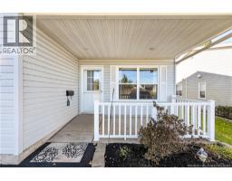104 Colton, photo 2