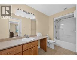104 Colton, photo 22