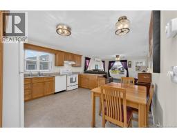 104 Colton, photo 8